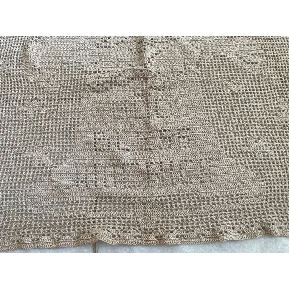 Vintage God Bless America Filet Crochet Wall Hanging Eagle Patriotic Beige 26x22